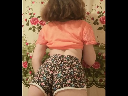 ❤️ Seksikas noor beib strippib oma pükse kaamera ees ära ❤❌ Porno at us